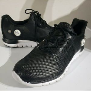 Reebook Mens The Pump Running Shoes
